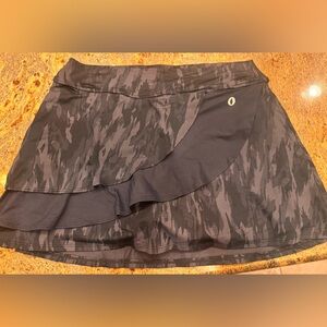 Donna Jo tennis skirt size 3 - worn 2x